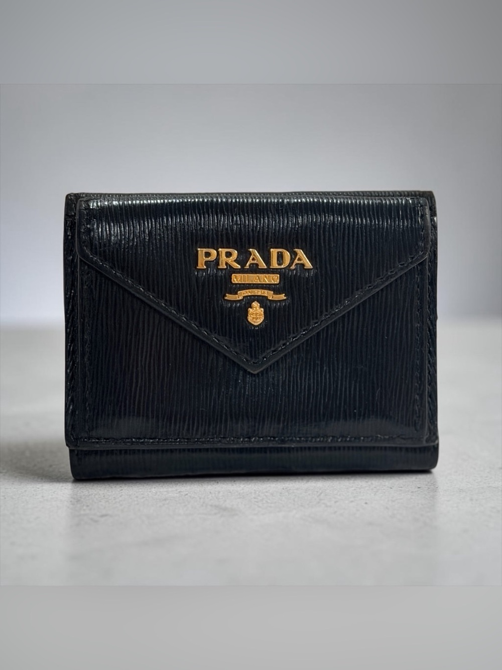PRADA Saffiano Tri-fold Wallet Black - PreLOVED ❣️